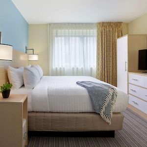 One-Bedroom King Suite